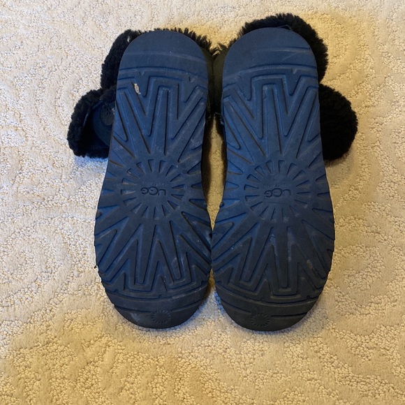 Ugg Bailey Button - Picture 4 of 4
